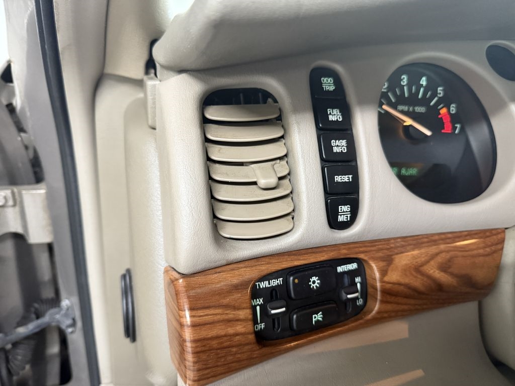Buick LeSabre 4dr Sdn Custom 2003
