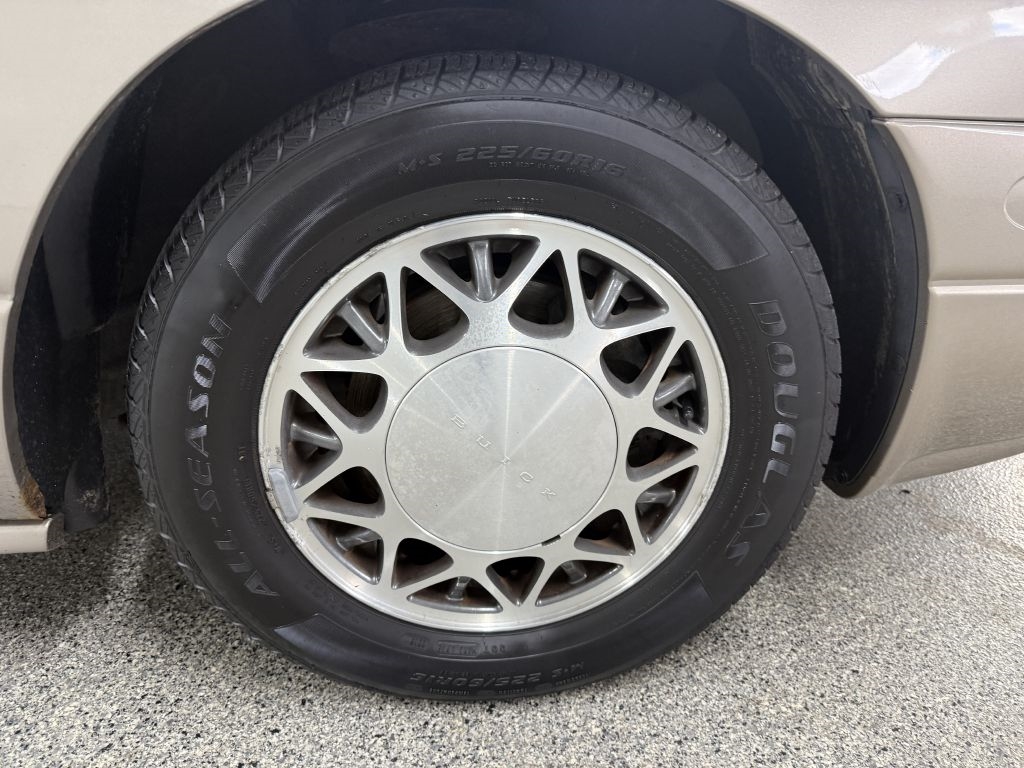 Buick LeSabre 4dr Sdn Custom 2003
