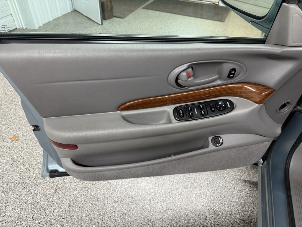 Buick LeSabre 4dr Sdn Custom 2003