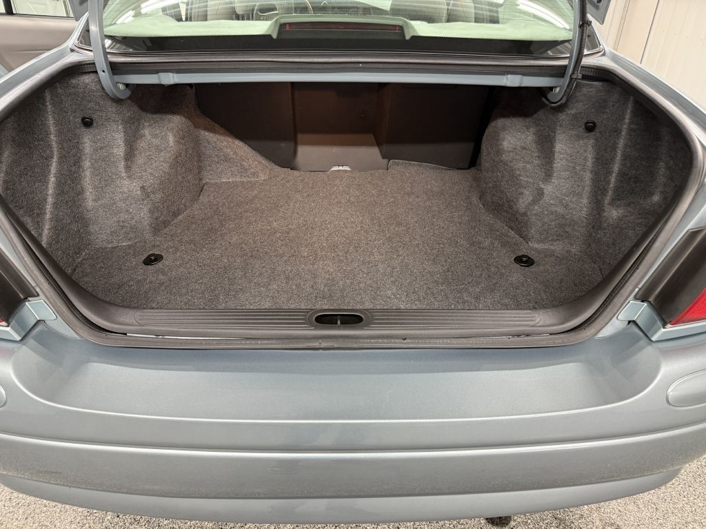 Buick LeSabre 4dr Sdn Custom 2003