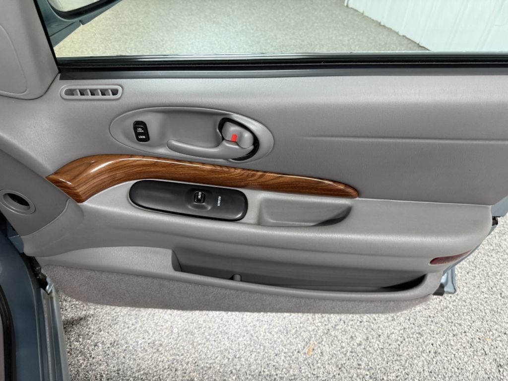 Buick LeSabre 4dr Sdn Custom 2003