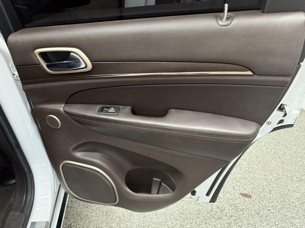 Jeep Grand Cherokee 4WD 4dr Summit 2014
