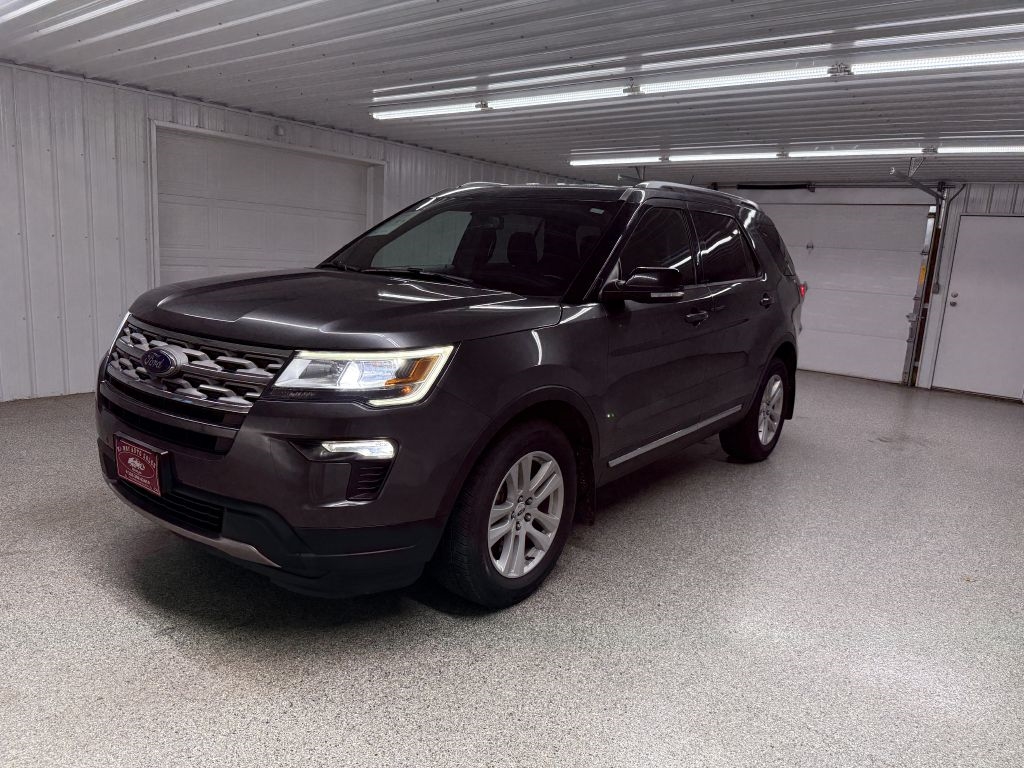 2018 Ford Explorer XLT photo 3