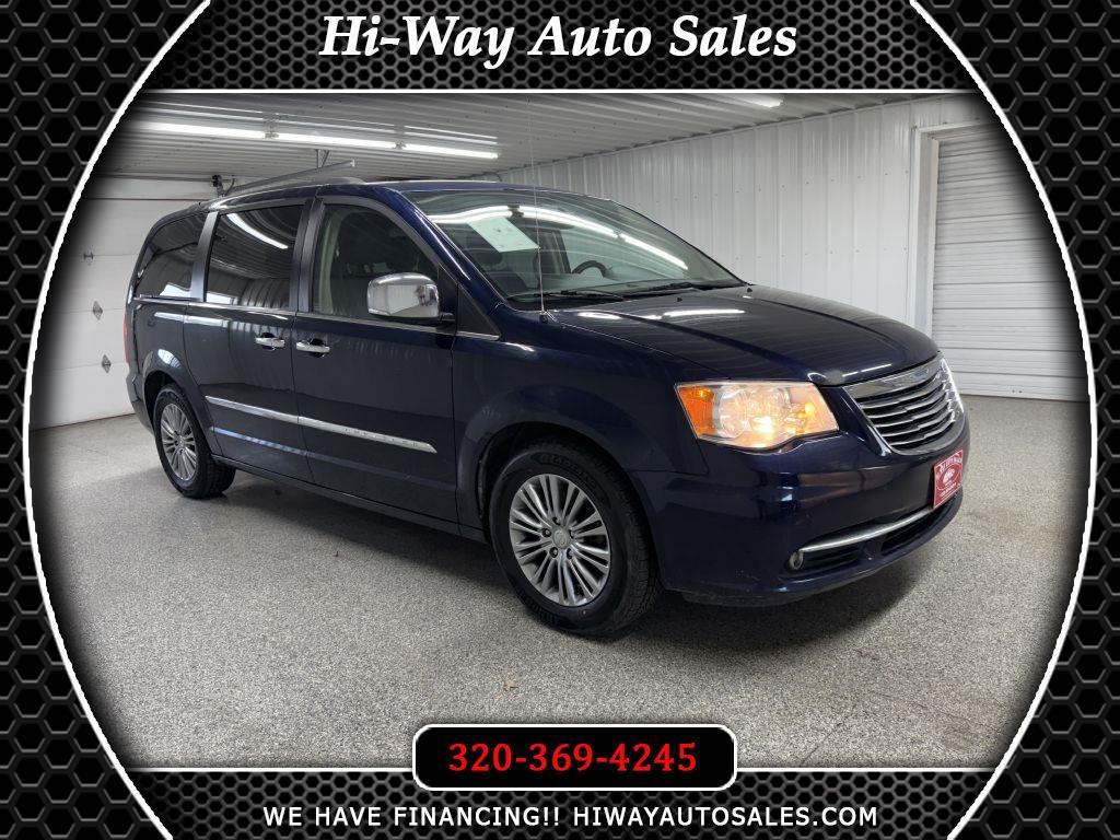 2014 Chrysler Town & Country Touring-L's photo