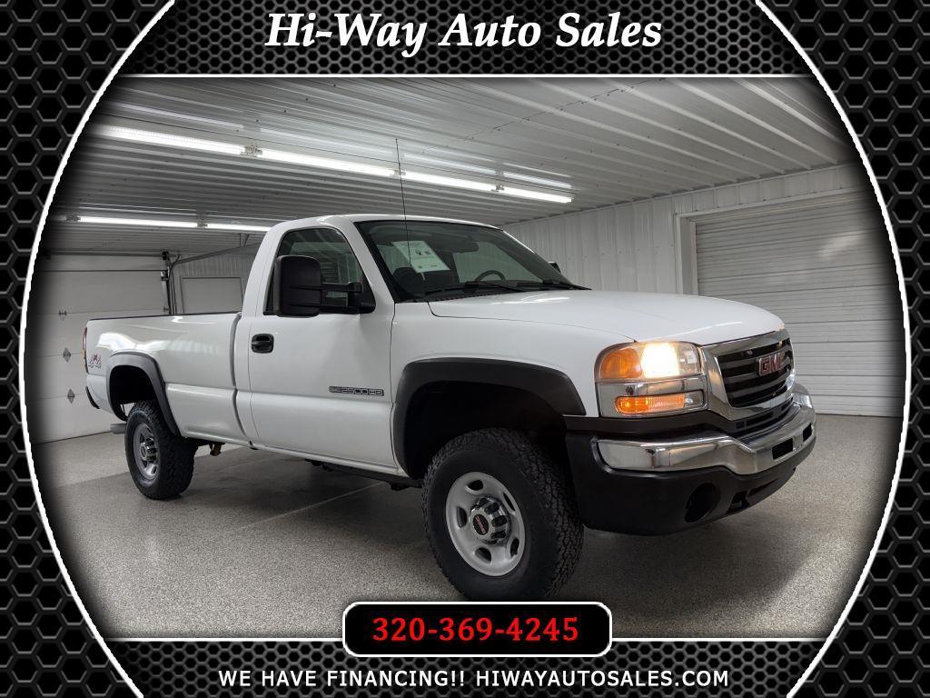 2005 GMC Sierra 2500HD Reg Cab 133" WB 4WD Work Truck