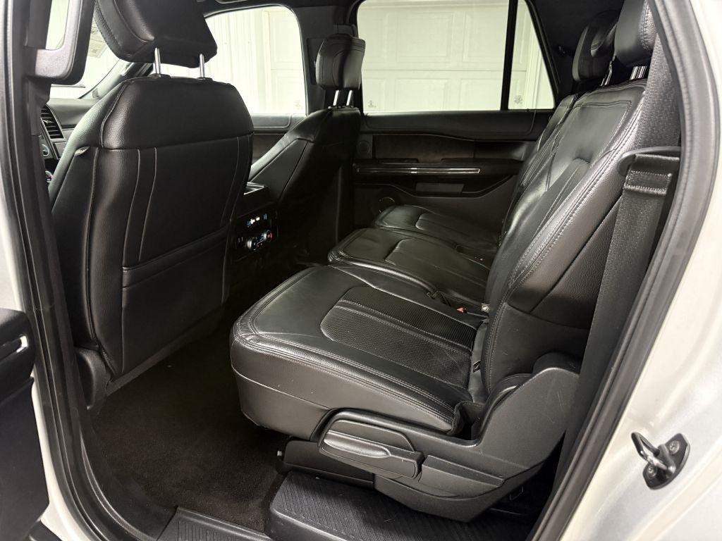 Ford Expedition MAX photo 28