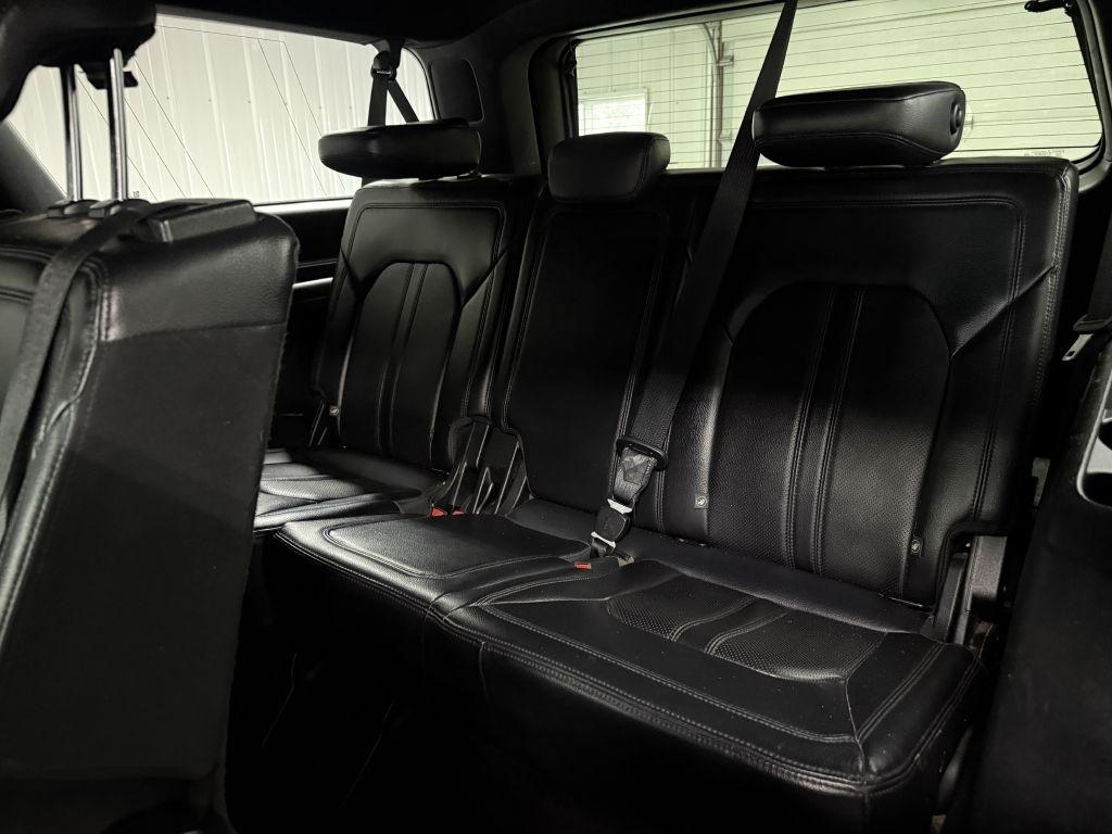 Ford Expedition MAX photo 30