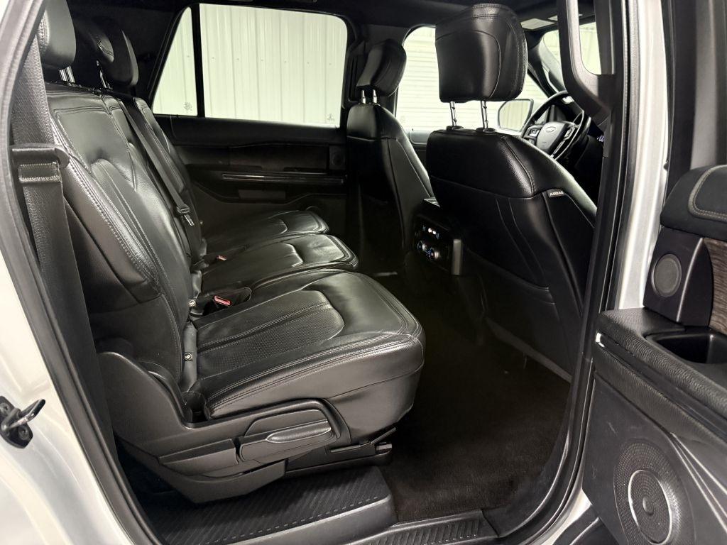 Ford Expedition MAX photo 35