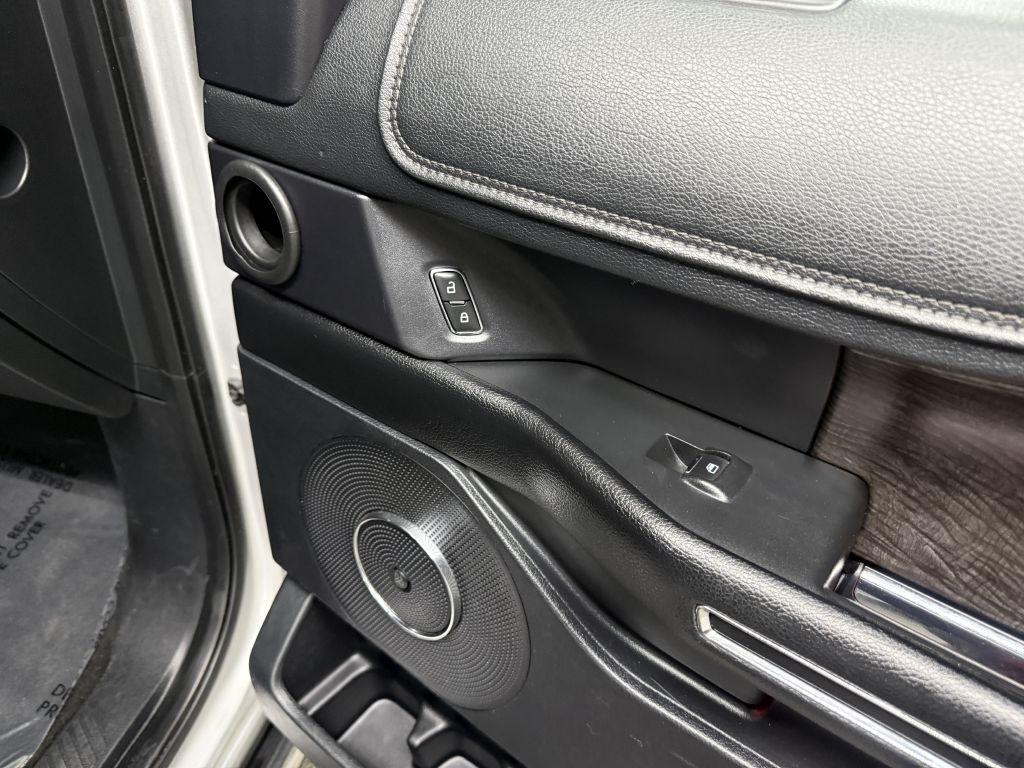 Ford Expedition MAX photo 42