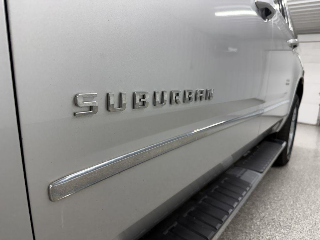 Chevrolet Suburban photo 10