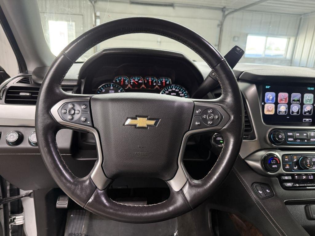 Chevrolet Suburban photo 19