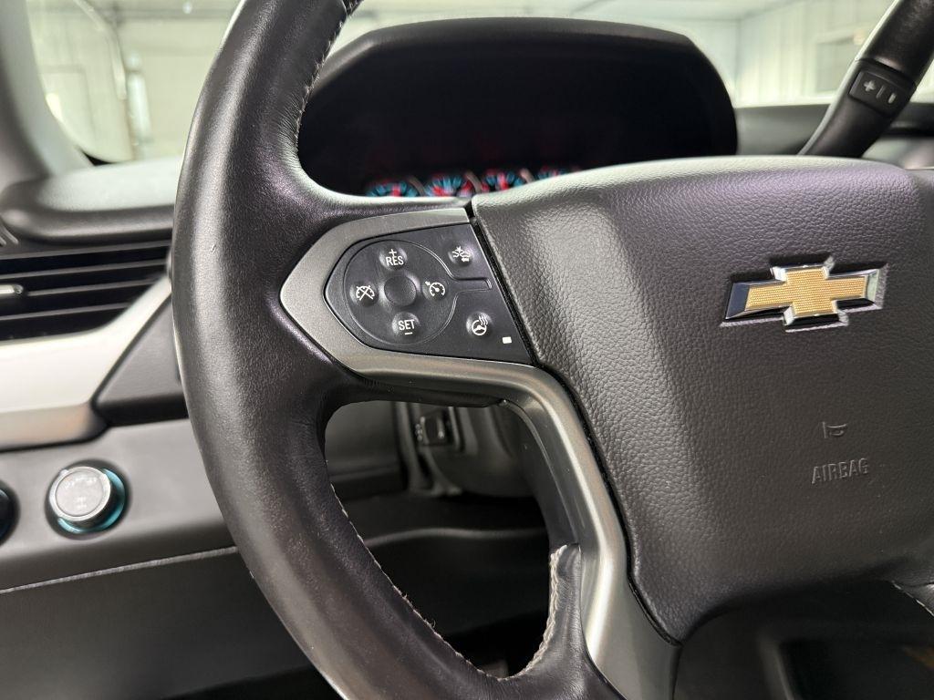 Chevrolet Suburban photo 20