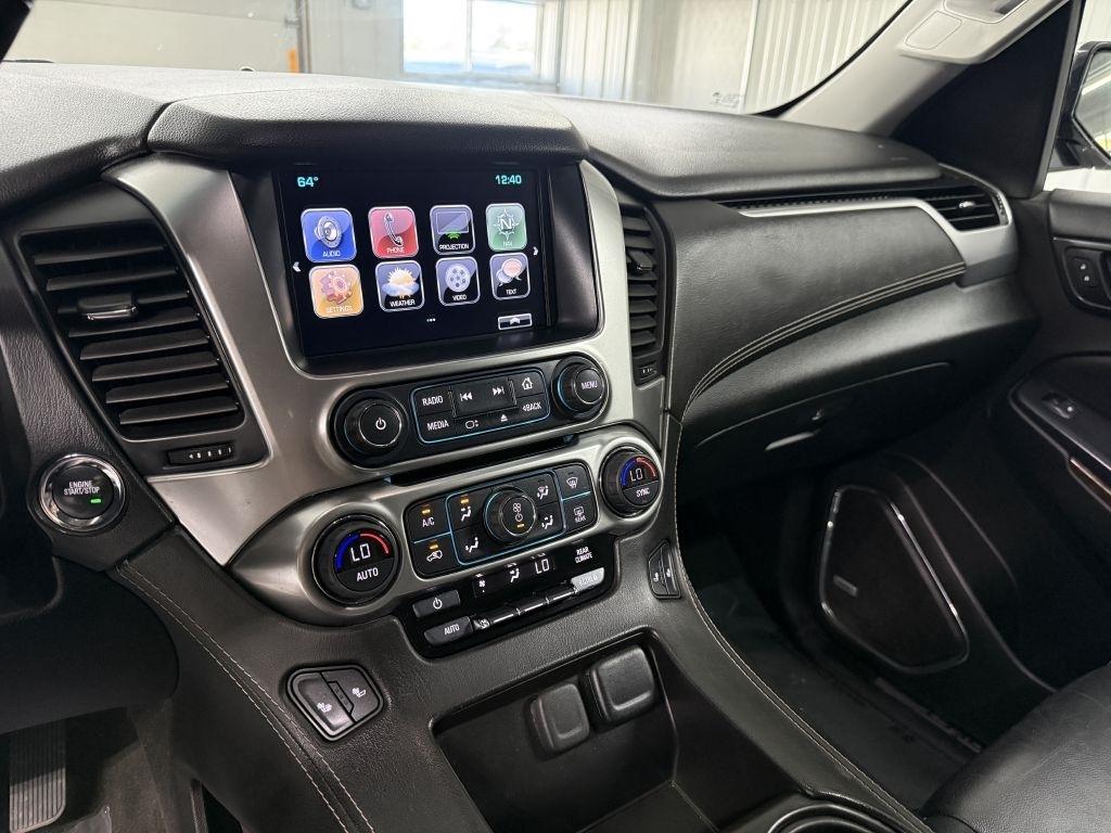 Chevrolet Suburban photo 21