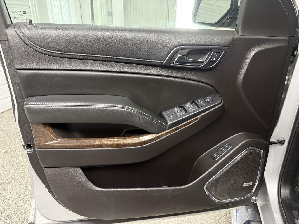 Chevrolet Suburban photo 27