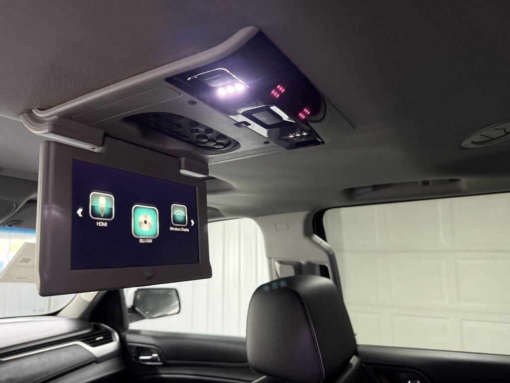 Chevrolet Suburban photo 31