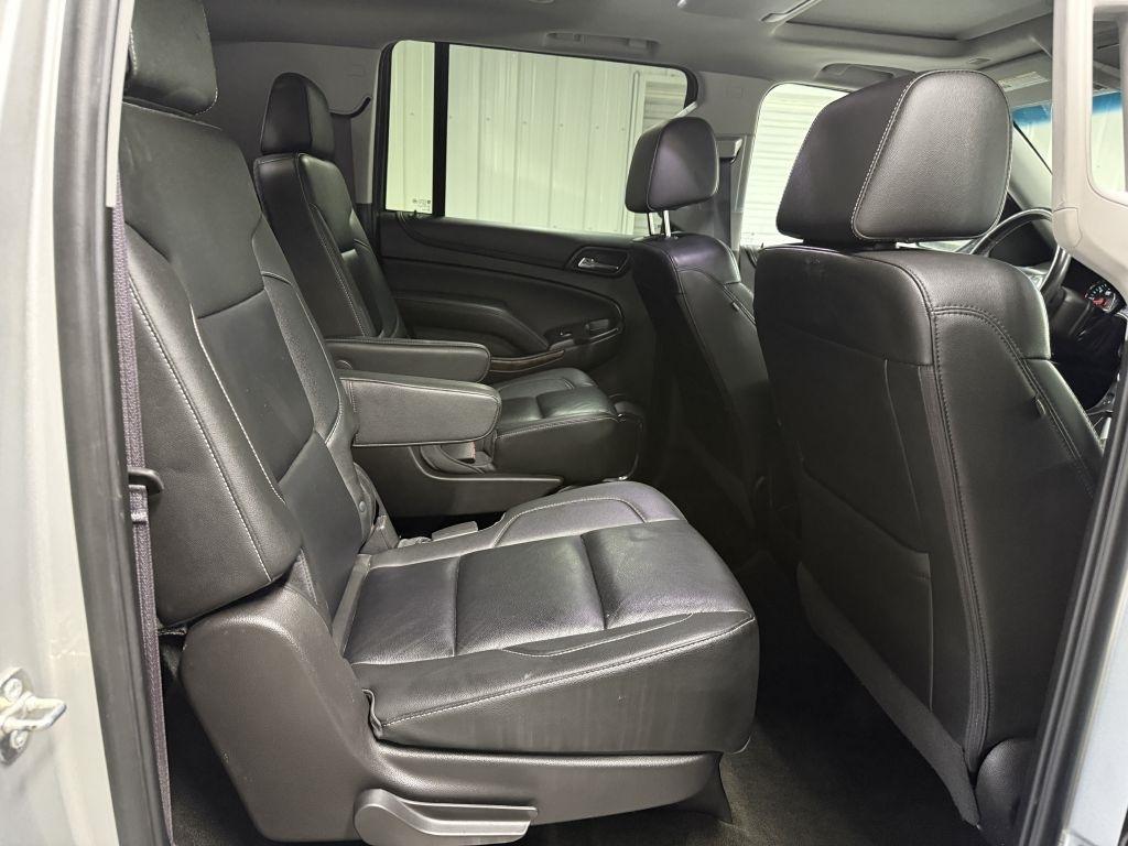 Chevrolet Suburban photo 39