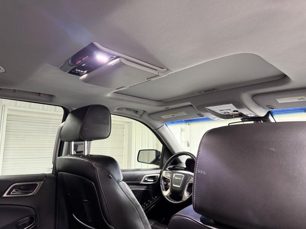 GMC Yukon XL photo 38