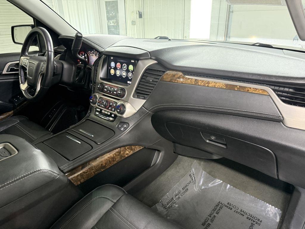 GMC Yukon XL photo 43