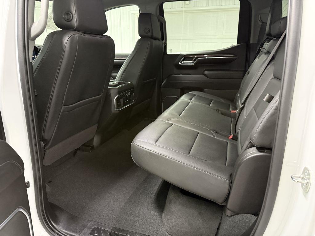 Chevrolet Silverado photo 29