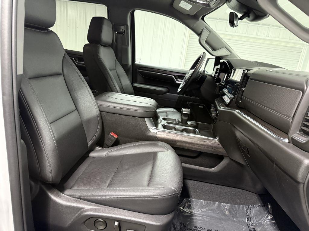 Chevrolet Silverado photo 36