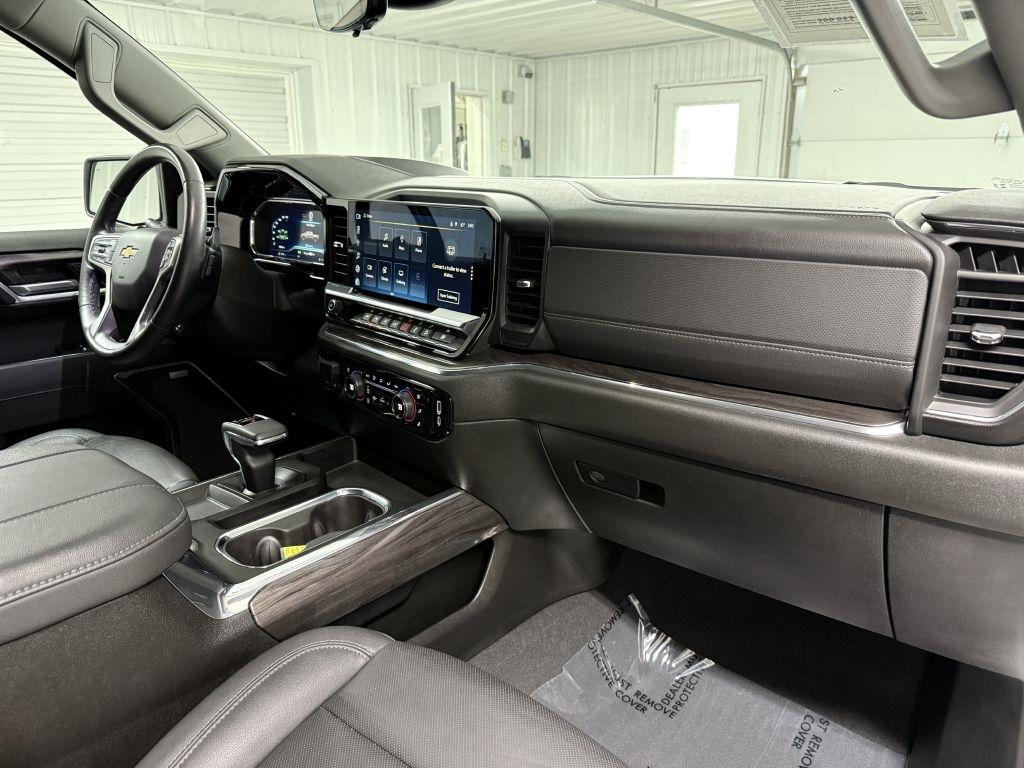 Chevrolet Silverado photo 37