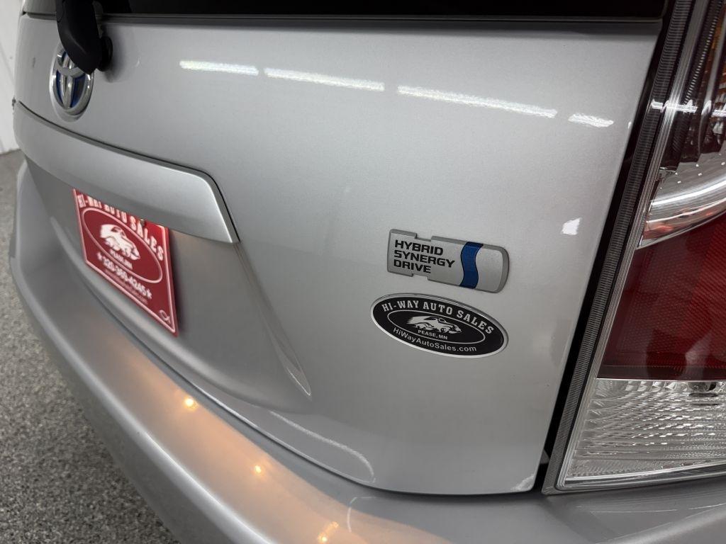 Toyota Prius C photo 7