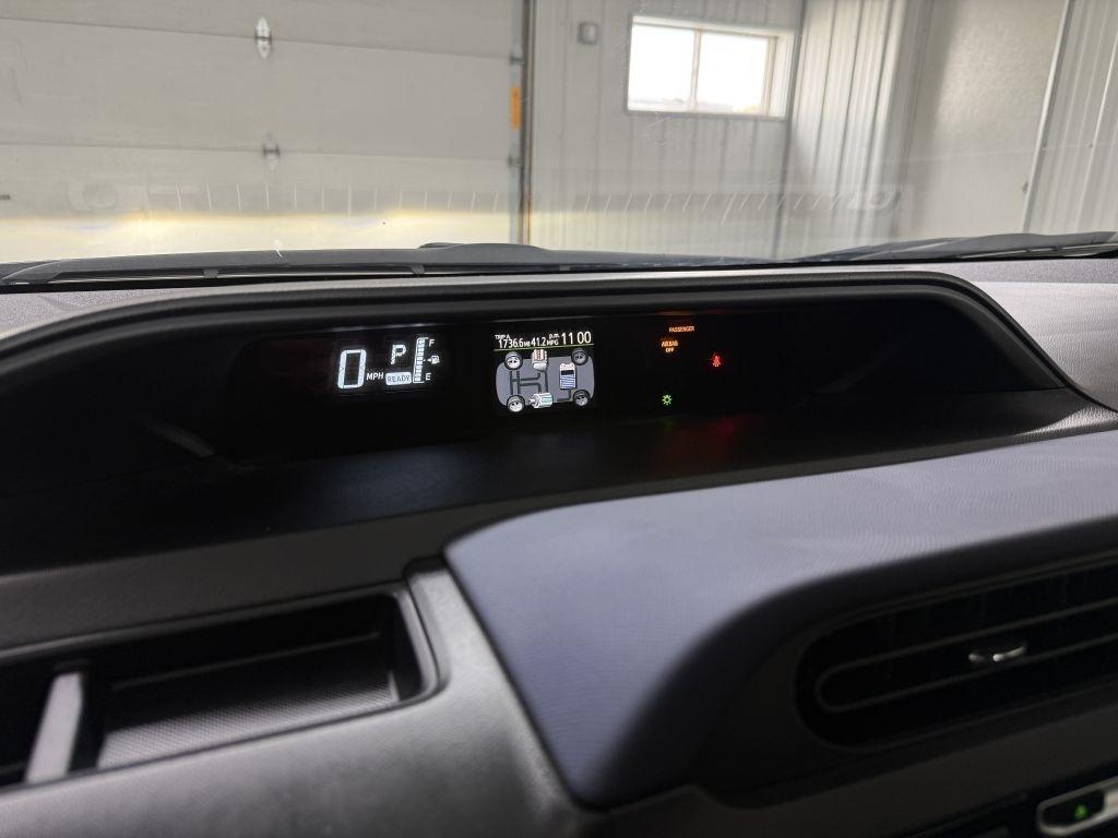 Toyota Prius C photo 13