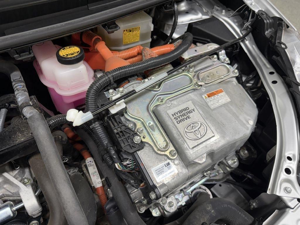 Toyota Prius C photo 34