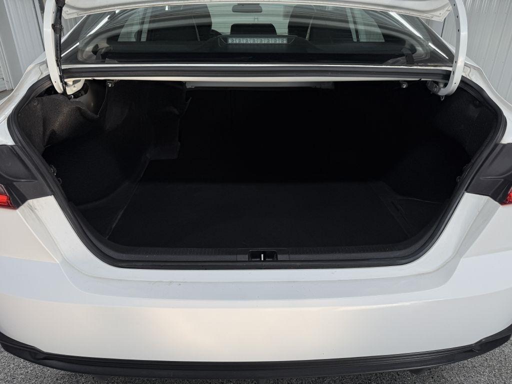 Toyota Camry photo 28