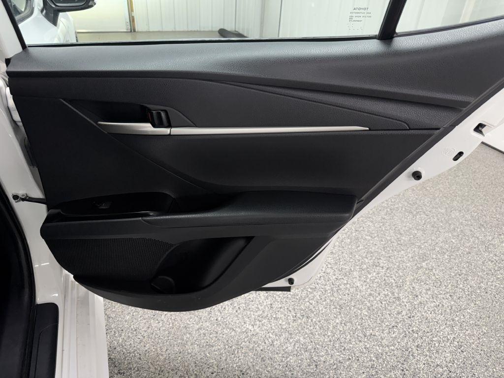 Toyota Camry photo 29
