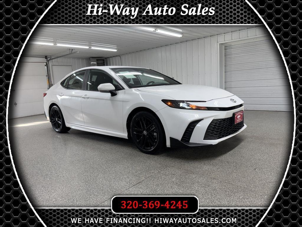 2025 Toyota Camry SE (Natl)