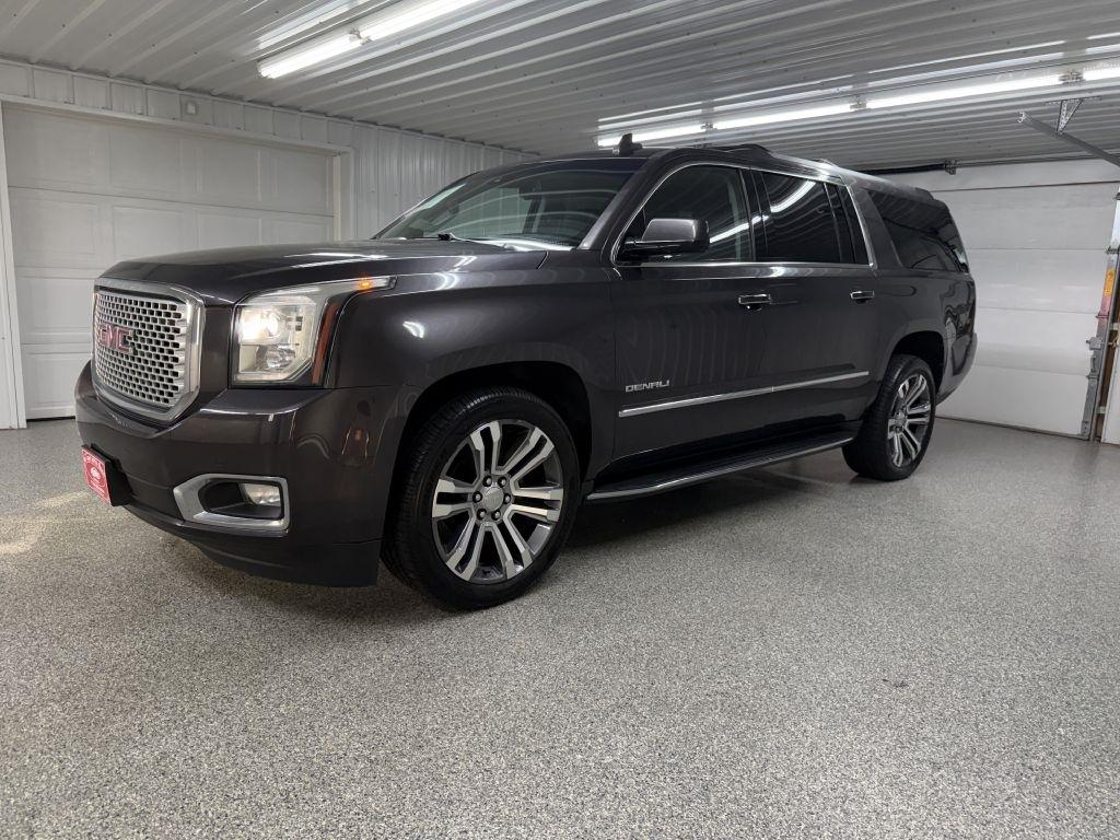 GMC Yukon XL photo 3