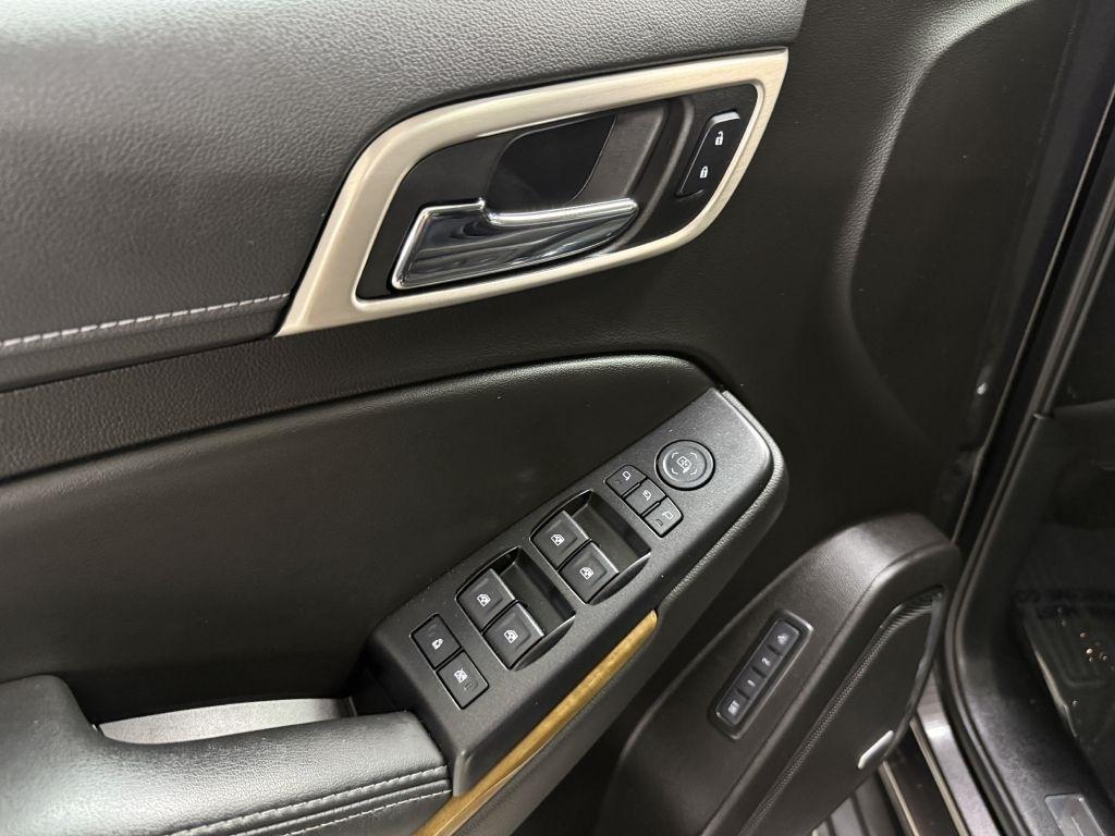 GMC Yukon XL photo 29