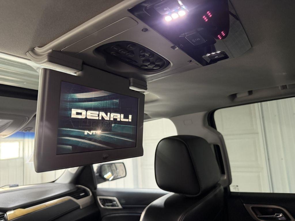 GMC Yukon XL photo 33