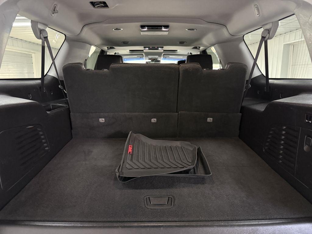 GMC Yukon XL photo 36