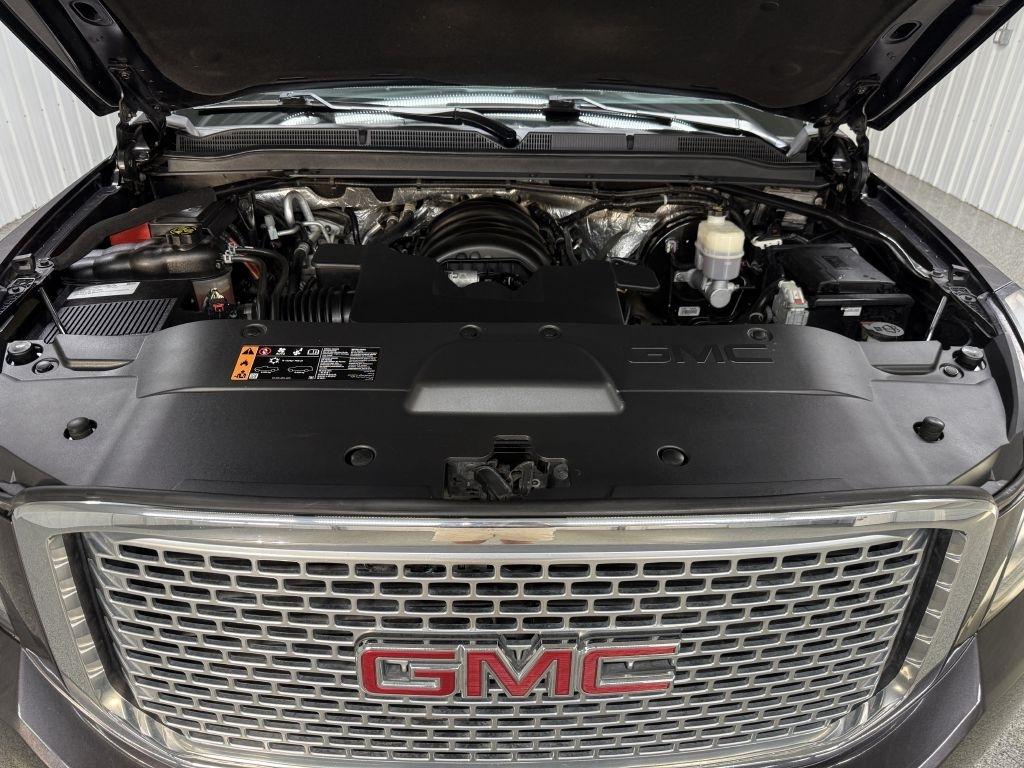 GMC Yukon XL photo 49