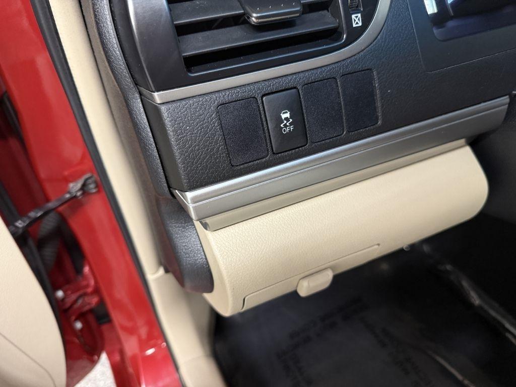 Toyota Camry photo 15