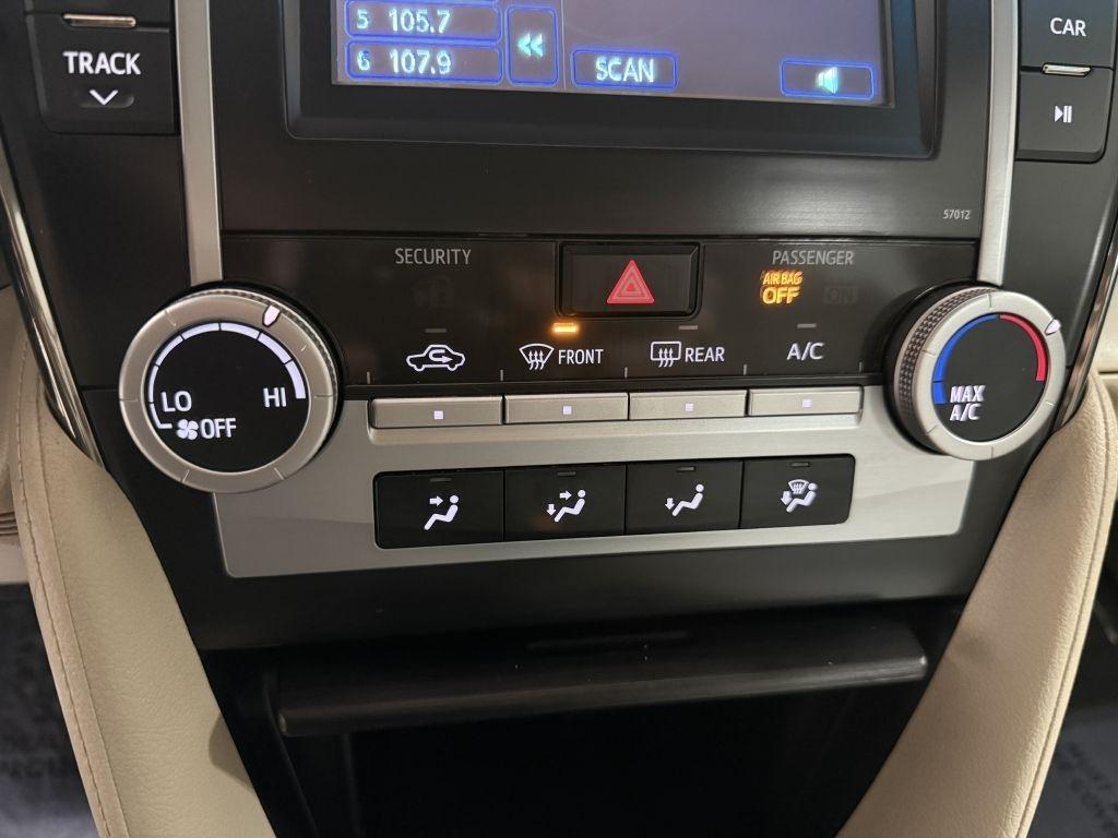 Toyota Camry photo 21