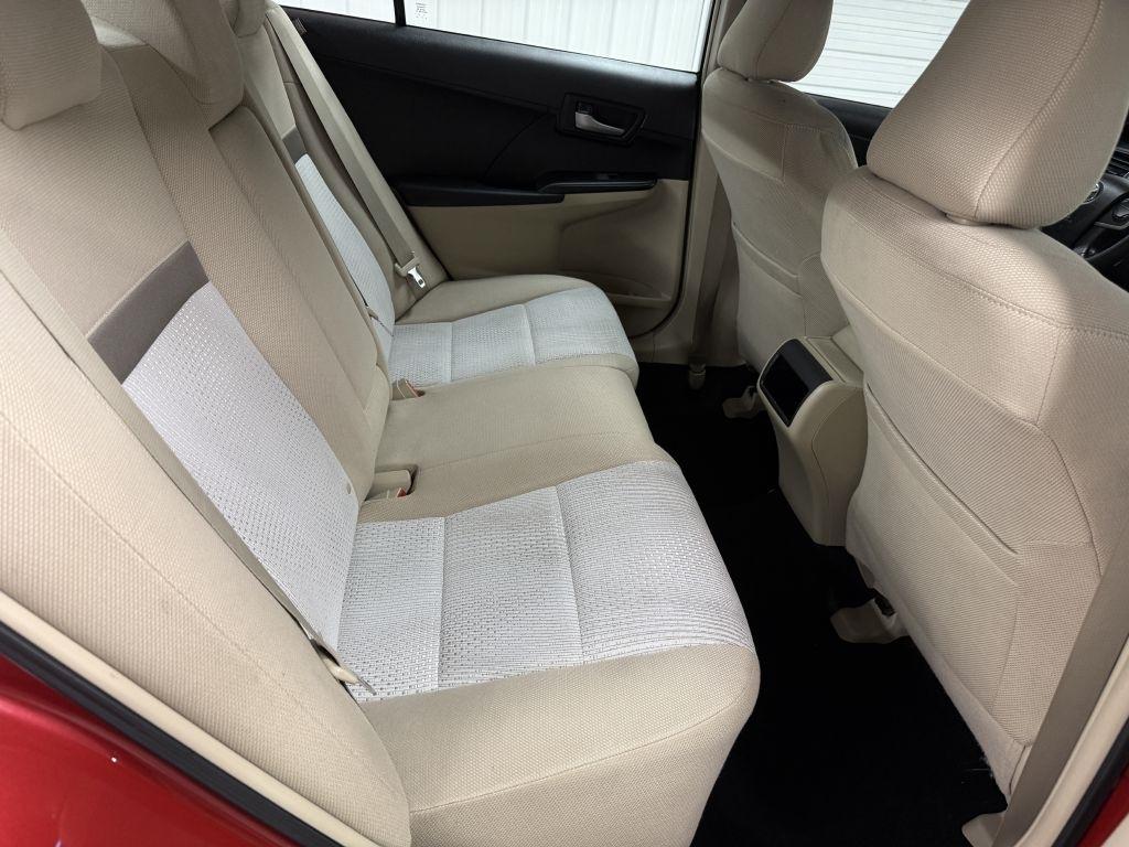 Toyota Camry photo 30