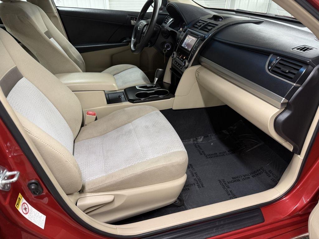 Toyota Camry photo 32