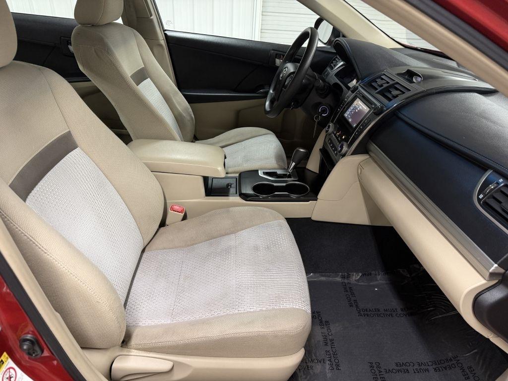 Toyota Camry photo 33