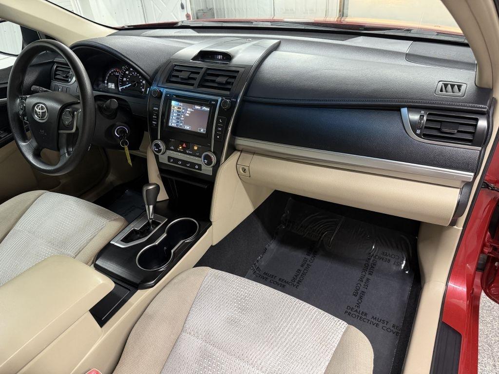 Toyota Camry photo 35