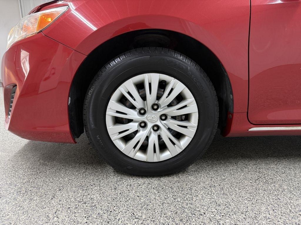 Toyota Camry photo 38