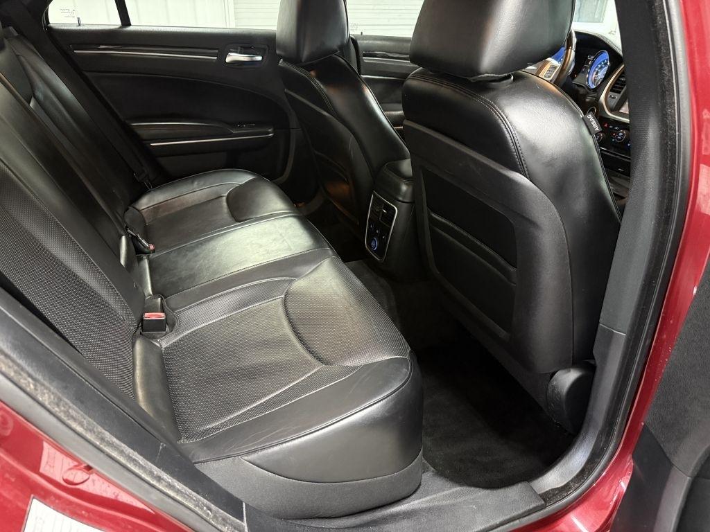 Chrysler 300 photo 27
