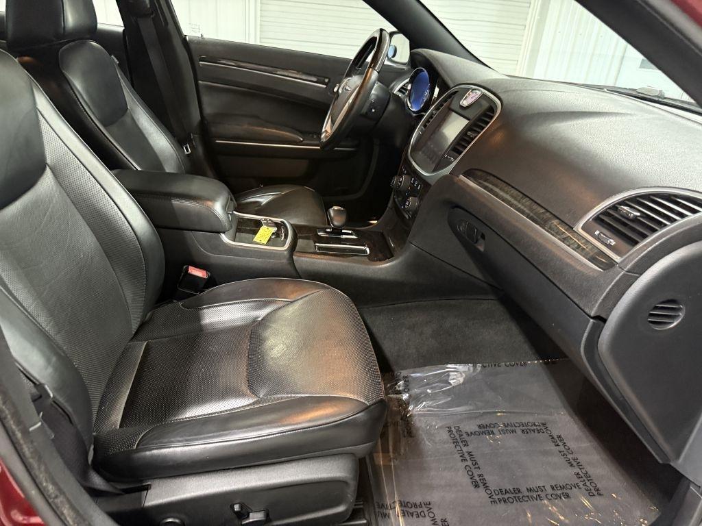 Chrysler 300 photo 30