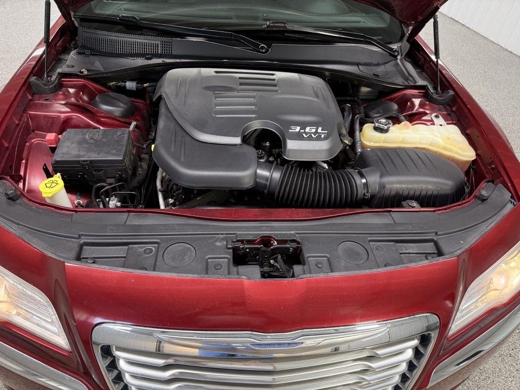 Chrysler 300 photo 35