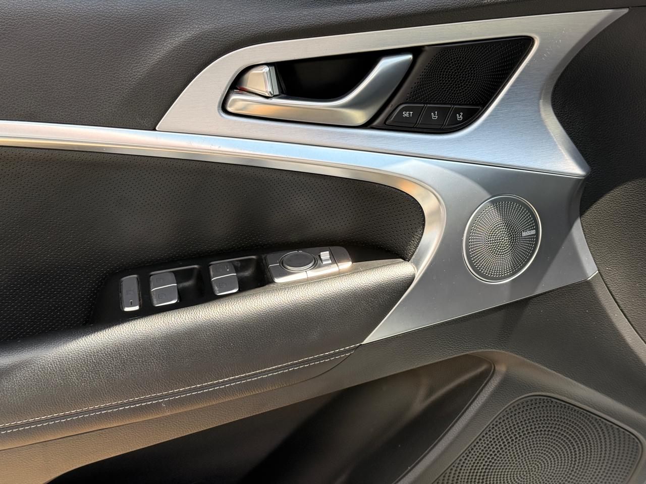 Genesis G70 2.0T Advanced AWD 2019