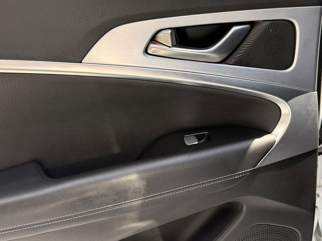 Genesis G70 2.0T Advanced AWD 2019