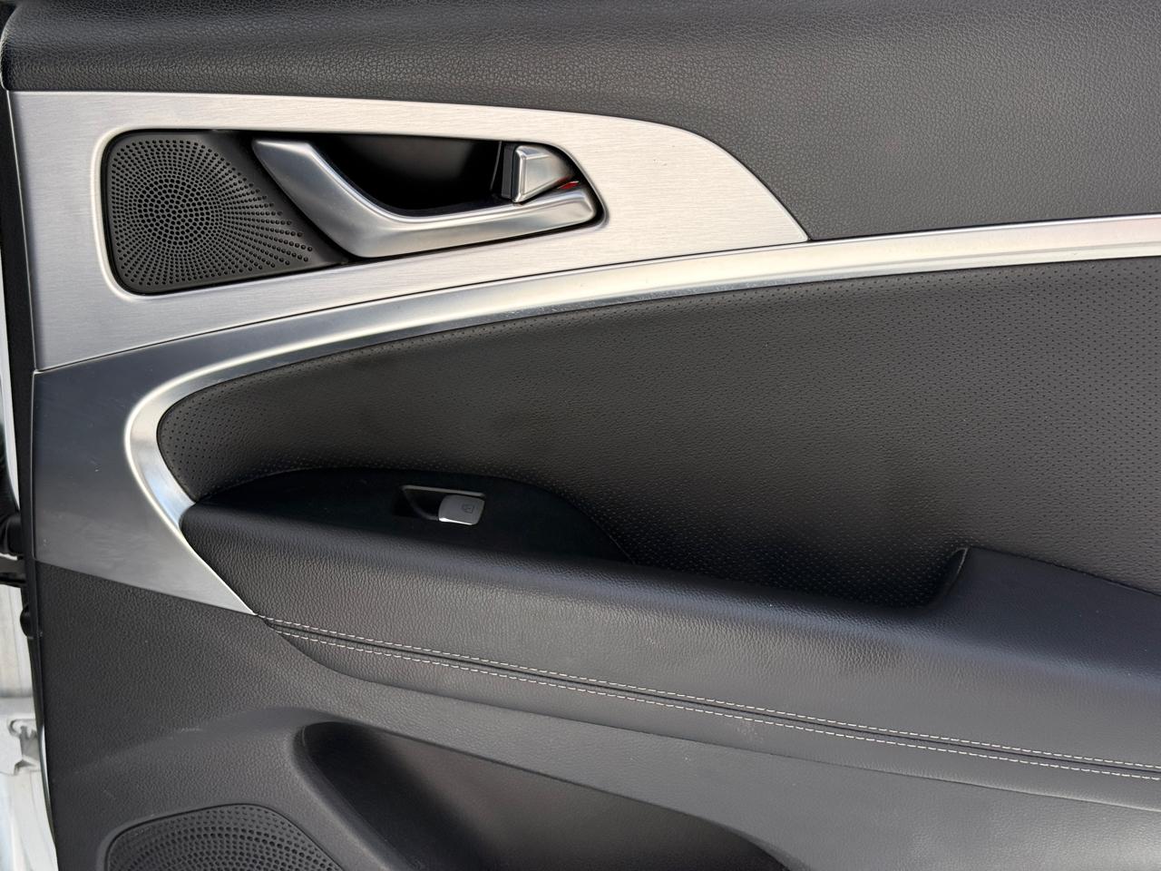 Genesis G70 2.0T Advanced AWD 2019