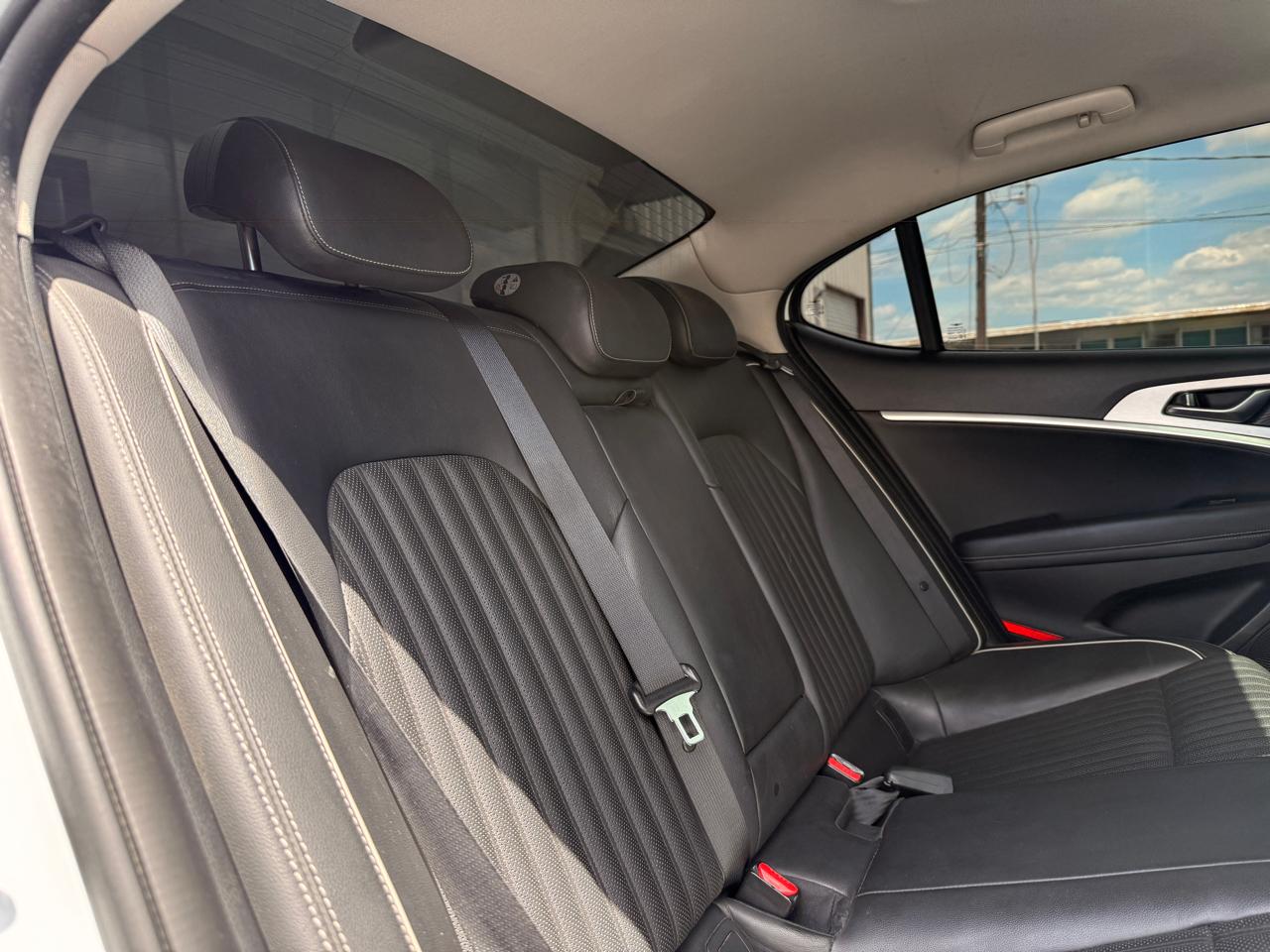 Genesis G70 2.0T Advanced AWD 2019